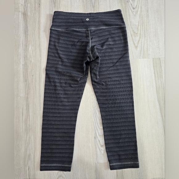 Lululemon Wunder Under Crop II Women's 4 Textured Stripe Slate Deep Coal Gray - Picture 4 of 7